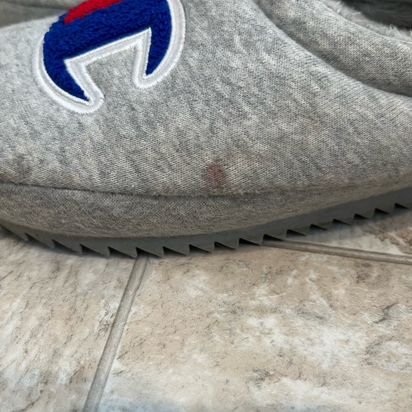 Kids Champion Slippers - Picture 5 of 6